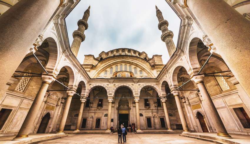 inside-mosque-bring-peace